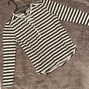 H&M black and white striped long sleeve shirt